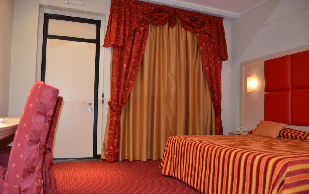Hotel Motel 2 Castel San Giovanni  Bilik gambar